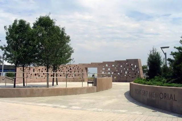 Photograph of the Flight 587 Memorial from the Bridge and Tunnel Club